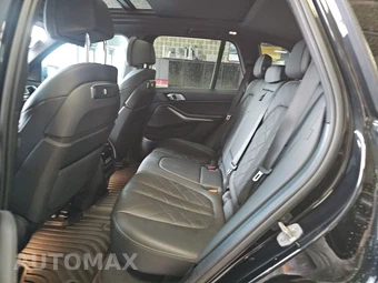 2025 BMW X5 xDrive40i - miniatura 13