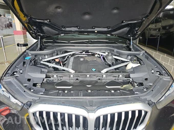 2025 BMW X5 xDrive40i - miniatura 15