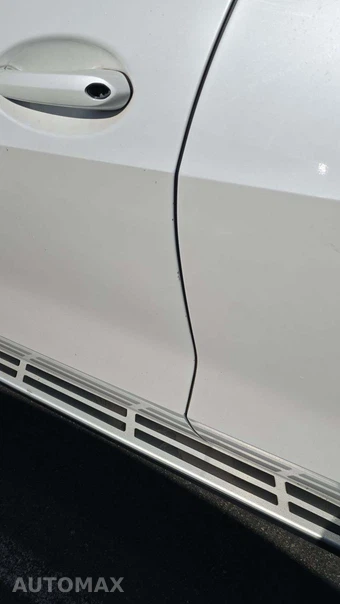 2025 BMW X5 xDrive40i - miniatura 23