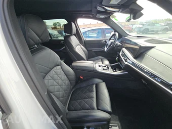 2025 BMW X5 xDrive40i - miniatura 8