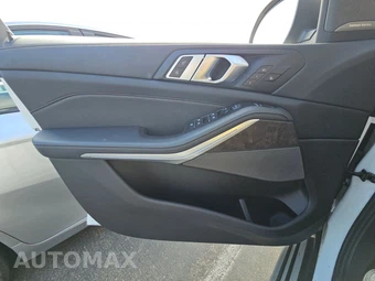 2025 BMW X5 xDrive40i - miniatura 9