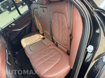2025 BMW X5 xDrive40i - miniatura 28