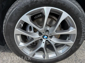 2025 BMW X5 xDrive40i - miniatura 37
