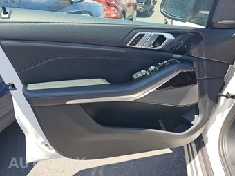 2025 BMW X5 xDrive40i – miniatura 9