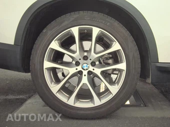 2025 BMW X5 xDrive40i - miniatura 11