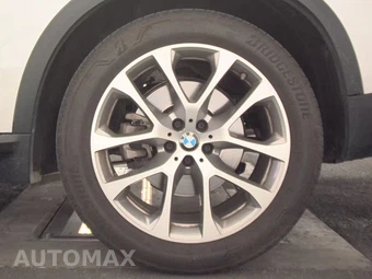 2025 BMW X5 xDrive40i - miniatura 12
