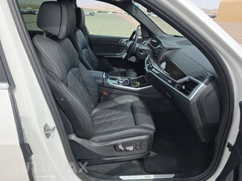 2025 BMW X5 xDrive40i - miniatura 14
