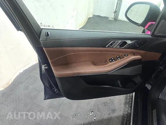 2025 BMW X5 xDrive40i - miniatura 9
