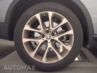 2025 BMW X5 xDrive40i - miniatura 11