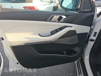 2025 BMW X5 xDrive40i - miniatura 9