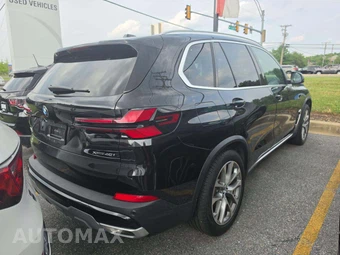 2025 BMW X5 xDrive40i - miniatura 3