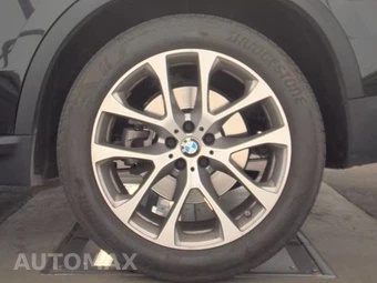 2025 BMW X5 xDrive40i - miniatura 12