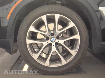 2025 BMW X5 xDrive40i - miniatura 9