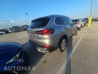2025 BMW X5 xDrive40i - miniatura 4