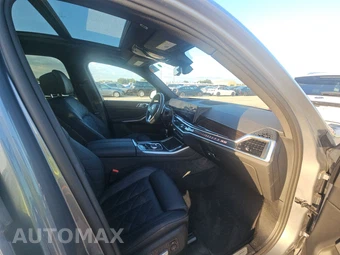 2025 BMW X5 xDrive40i - miniatura 8