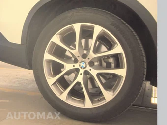 2025 BMW X5 xDrive40i – miniatura 11