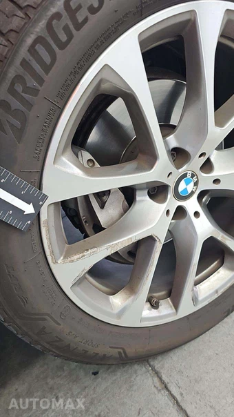 2025 BMW X5 xDrive40i - miniatura 25