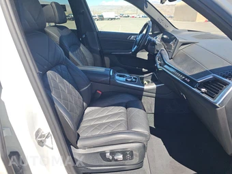 2025 BMW X5 xDrive40i - miniatura 8