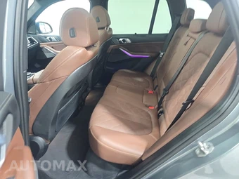 2025 BMW X5 xDrive40i - miniatura 13