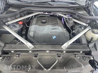2025 BMW X5 xDrive40i - miniatura 15