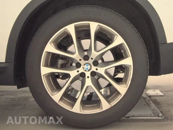 2025 BMW X5 xDrive40i - miniatura 12