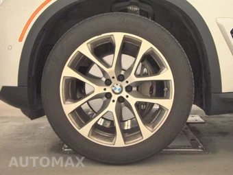 2025 BMW X5 xDrive40i - miniatura 9