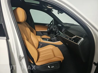 2025 BMW X5 xDrive40i – miniatura 8