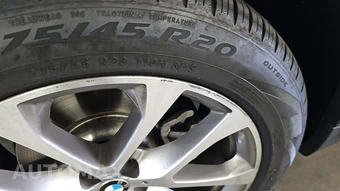 2025 BMW X5 xDrive40i - miniatura 27
