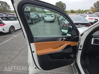 2025 BMW X5 xDrive40i - miniatura 9