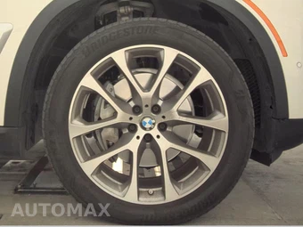 2025 BMW X5 xDrive40i - miniatura 10