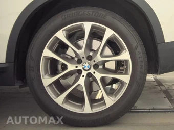 2025 BMW X5 xDrive40i - miniatura 12