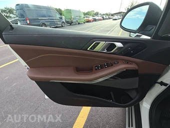 2025 BMW X5 xDrive40i - miniatura 15