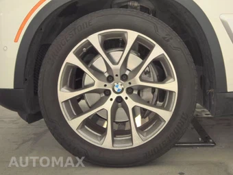 2025 BMW X5 xDrive40i - miniatura 9