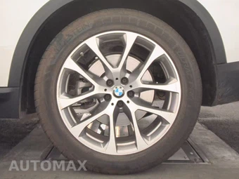 2025 BMW X5 xDrive40i - miniatura 12