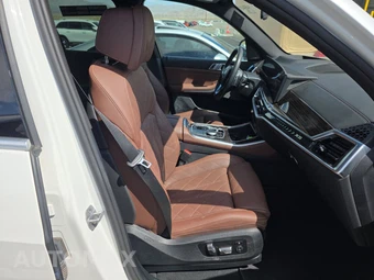 2025 BMW X5 xDrive40i - miniatura 14