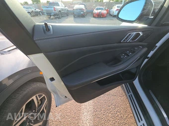 2025 BMW X5 xDrive40i - miniatura 15
