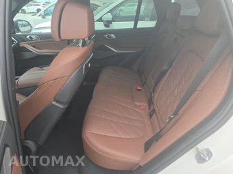 2025 BMW X5 xDrive40i - miniatura 13