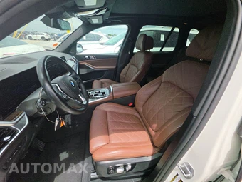 2025 BMW X5 xDrive40i - miniatura 7