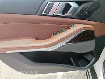 2025 BMW X5 xDrive40i - miniatura 9