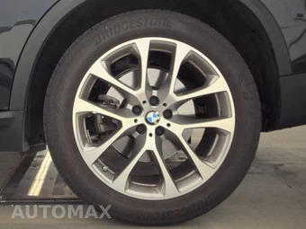 2025 BMW X5 xDrive40i - miniatura 12