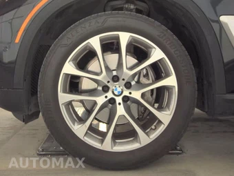 2025 BMW X5 xDrive40i - miniatura 9