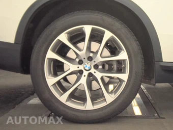 2025 BMW X5 xDrive40i - miniatura 11
