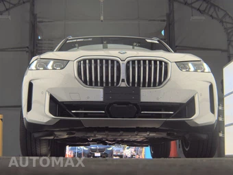 2025 BMW X5 xDrive40i - miniatura 3
