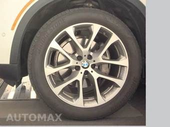 2025 BMW X5 xDrive40i - miniatura 9