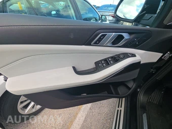 2025 BMW X5 xDrive40i - miniatura 15