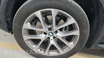 2025 BMW X5 xDrive40i - miniatura 22
