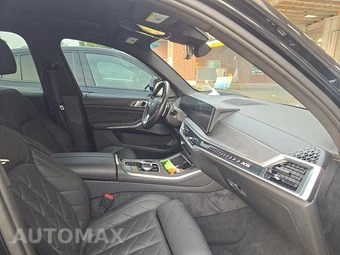 2025 BMW X5 xDrive40i - miniatura 8