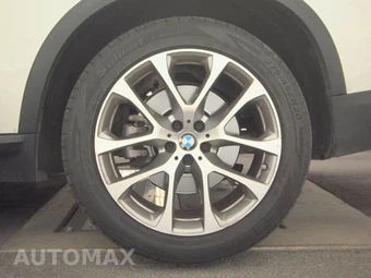 2025 BMW X5 xDrive40i - miniatura 12