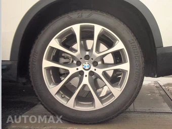 2025 BMW X5 xDrive40i - miniatura 12