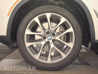 2025 BMW X5 xDrive40i - miniatura 9